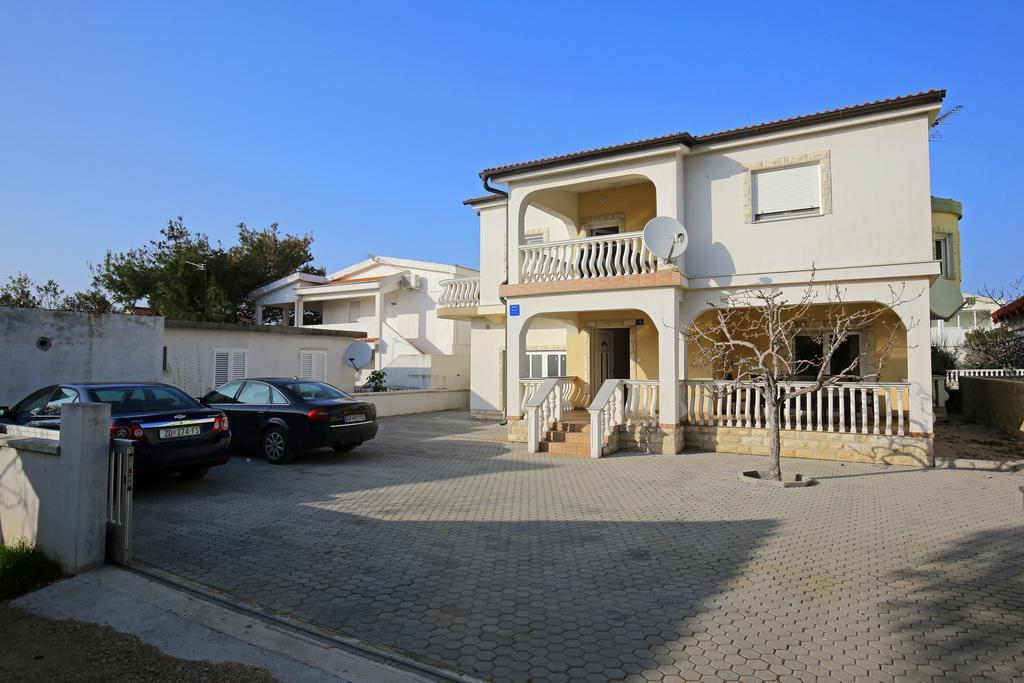 Apartments Tina P Vir Exterior foto