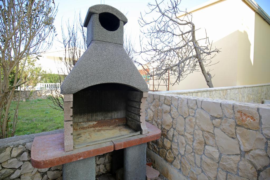 Apartments Tina P Vir Exterior foto