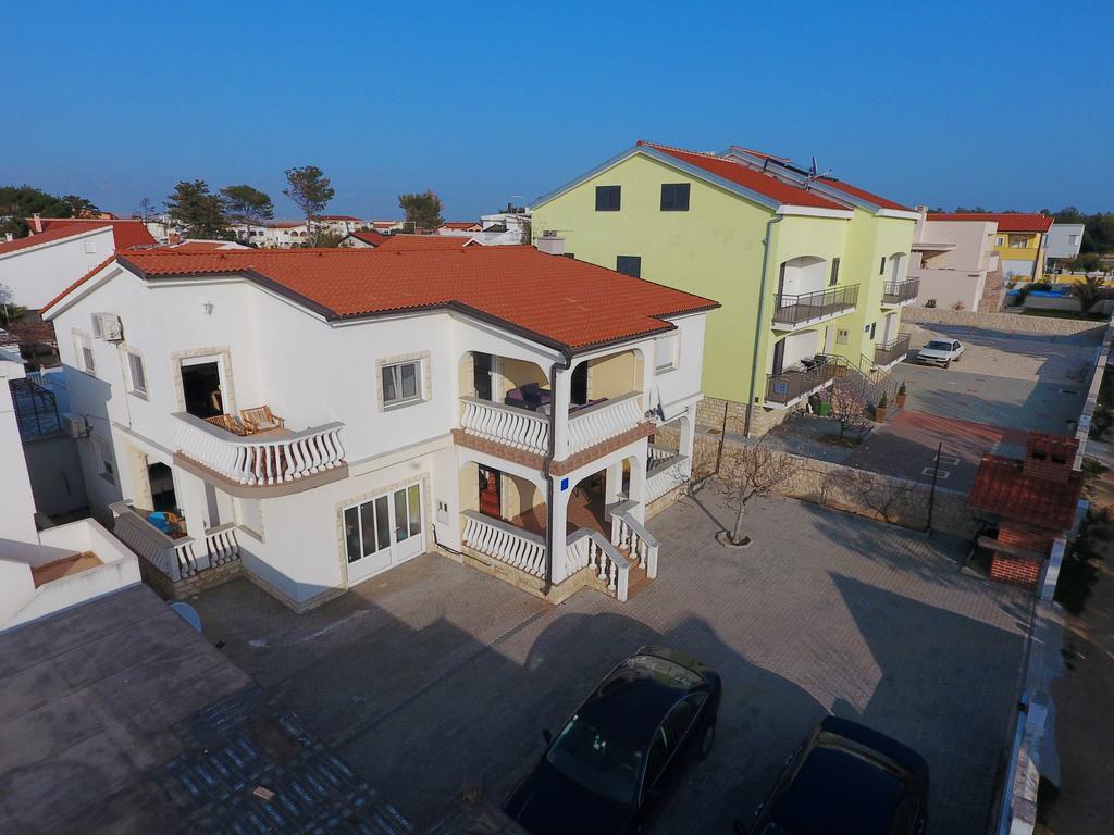 Apartments Tina P Vir Exterior foto